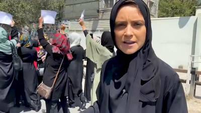 Женщины протестуют в Кабуле: эксклюзив Euronews