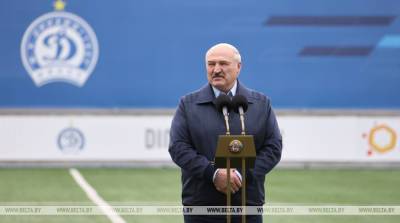 "С мячом должны спать". Лукашенко о результатах в футболе, шальных деньгах и уроках Токио