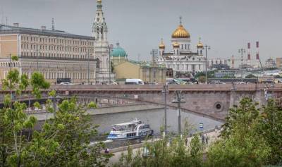 Транспортное движение на Большом Москворецком мосту ограничат 4 сентября