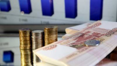 Массовый вброс: россияне понесли деньги в банки