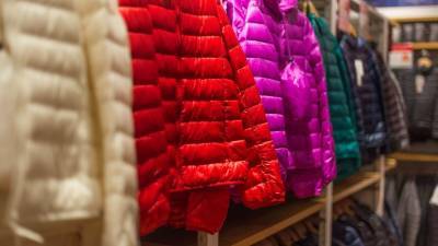 Ритейлеры зафиксировали резкий рост спроса на зимнюю одежду в России в августе