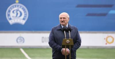 "С мячом должны спать". Александр Лукашенко о результатах в футболе, шальных деньгах и уроках Токио