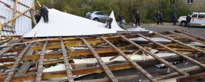В Екатеринбурге ураган снес крышу Уральского федерального университета