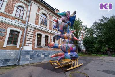 Медвежий угол, сливки российского искусства, коллаборация с Коми: первая биеннале в Сыктывкаре