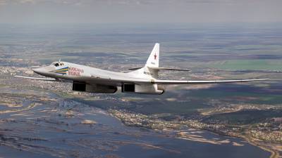 Военные эксперты Sohu назвали Ту-160 головной болью для ВВС США