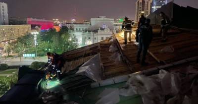Два человека пострадали из-за урагана в Екатеринбурге