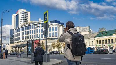 Москвичам в последний день сентября пообещали слоистые облака