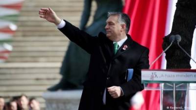 «Популизм» по-венгерски: Орбан и его партия Fidesz снова победят на выборах?