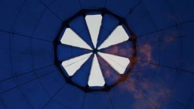 Воздушный шар с людьми упал в акваторию Черного моря в Сочи