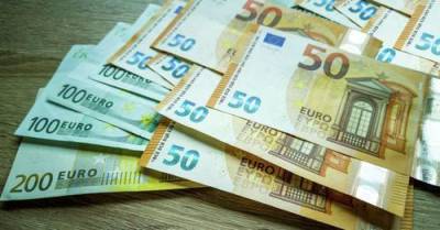 Предлагается обсудить в Литве солидарный налог на высокие доходы