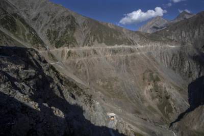 Индия начала строительство стратегического тоннеля в Кашмире (ФОТО)