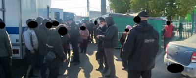 В Оренбурге на рынке «Петровский» полиция проводит профилактический рейд