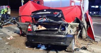 В Польше BMW врезался в фонарный столб, погибли трое украинцев (ФОТО)
