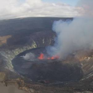 На Гавайях началось извержение одного из активнейших вулканов