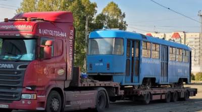Трамваи из Москвы везут в Барнаул партиями