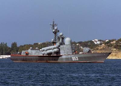 Корабли Черноморского флота провели учения по отражению ракетного удара