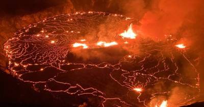 На Гавайях началось извержение самого активного вулкана в мире (видео)