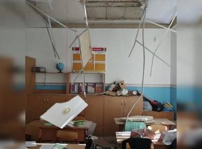 Потолок обрушился на учеников в школе в Азове Ростовской области
