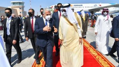 Яир Лапид - Исторический визит и начало коммерческих полетов: глава МИД Израиля посетил Бахрейн - vesty.co.il - Израиль - Бахрейн - Манама