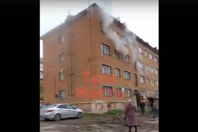 При пожаре в Советске ребенку пришлось прыгать из окна
