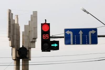 В Сыктывкаре на пяти перекрестках установят дополнительные секции светофора
