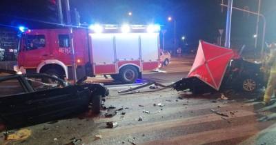 BMW разорвало на части: трое украинцев погибли при ДТП в Польше (фото)