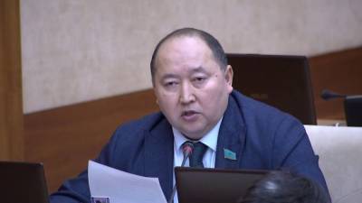 Казахстанский депутат выступил против нового трехзначного телефонного кода +997
