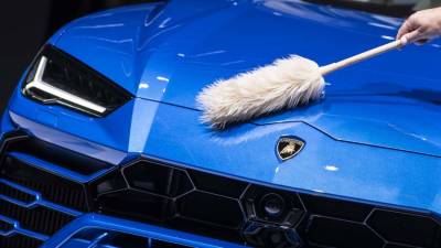Lamborghini вывела на тесты обновленный кроссовер Urus