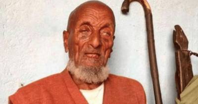 На востоке Африки умер 127-летний мужчина: перед смертью он раскрыл секрет долголетия