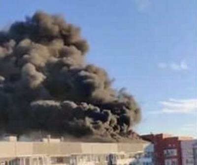 В Тюмени ликвидировали серьезный пожар в жилом доме. Эвакуировали более 50 человек
