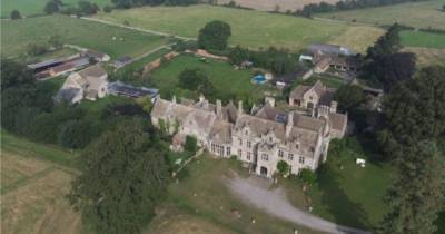 В Великобритании выставили на продажу дом по соседству с поместьем будущего короля