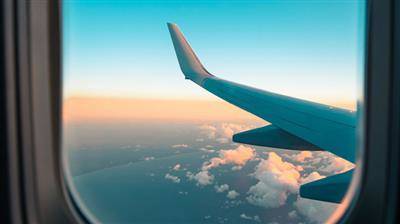 Пассажирские авиаперевозки в мире в августе упали на 56% к докризисному уровню - IATA