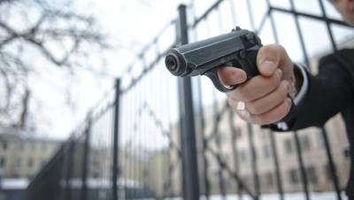 Мужчина открыл стрельбу около школы на северо-востоке Москвы
