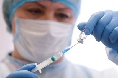 На Украине введут обязательную вакцинацию для некоторых профессий