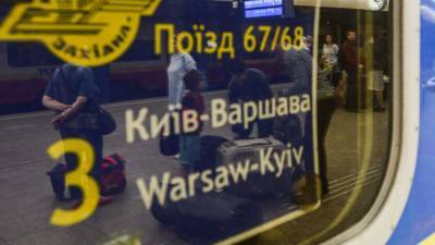 Украина возобновит железнодорожное сообщение с Польшей