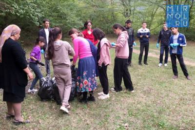 Для школьников Кайтагского района провели экологический час