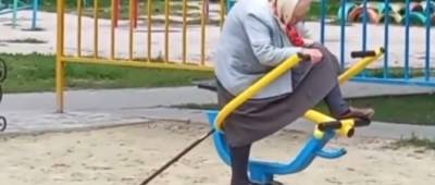 В Киеве бабушка на тренажере восхитила соцсети (видео)