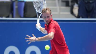 Теннисист Медведев обыграл Андухара и вышел в четвертый круг US Open