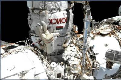 Российские космонавты подключили Науку к американской сети на МКС