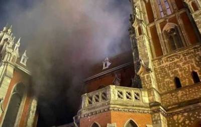 В Киеве горел столетний костел Святого Николая