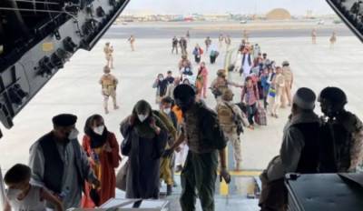 СМИ: Власти США подозревают часть эвакуированных афганцев в связях с «Талибаном»