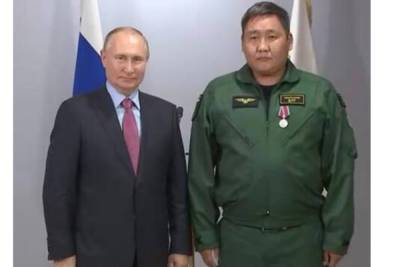 Путин наградил якутских огнеборцев