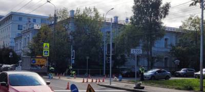 В центре Петрозаводска на выходных появится новый светофор