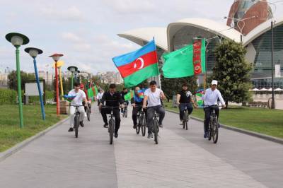 В Баку прошел велопробег в честь 30-летия независимости Туркменистана (ФОТО)