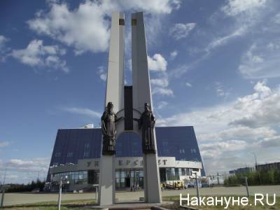 "Компромиссов не будет". Глава Сургута раскритиковал ремонт набережной вблизи университета