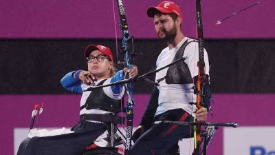 Сидоренко и Смирнов выиграли золото Паралимпиады в стрельбе из лука
