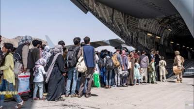 Соединённые Штаты выявили до 100 пособников террористов среди принятых афганских беженцев