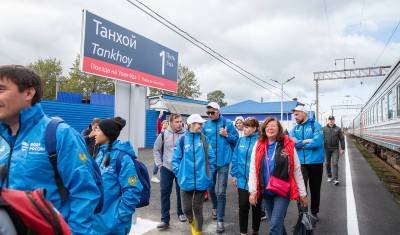 Глава РЖД Белозёров поучаствовал в уборке берега Байкала в Иркутской области