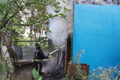При пожаре в дачном доме в Александрове погиб 82-летний мужчина