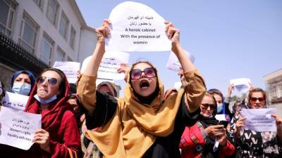 Талибы применили слезоточивый газ для разгона женщин в Кабуле